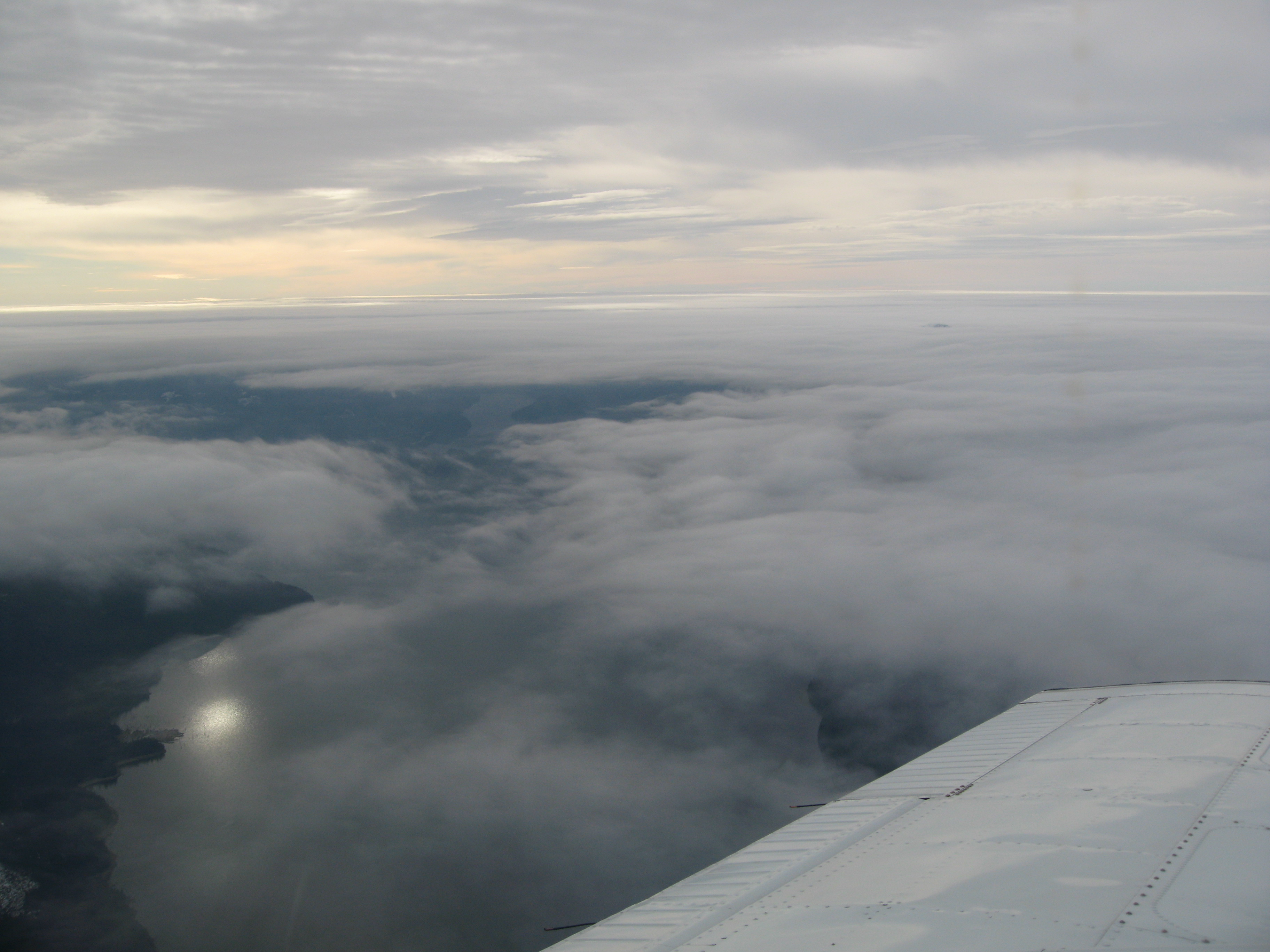 Coastal Mountain photo by Phil Craig.  Langley Flying School.